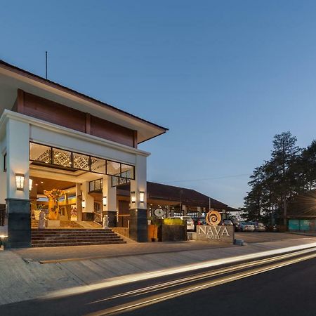 Nava Hotel Тавангмангу Екстериор снимка